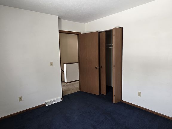 3rd image of 5635 London Dr APT B