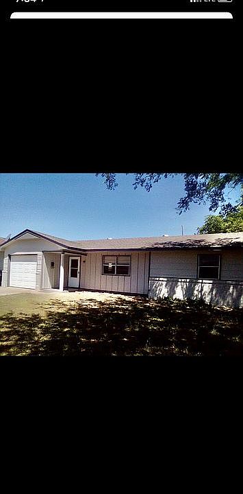 1st image of 702 Mesquite Dr