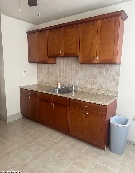 284 Seymour Ave — Photo 12