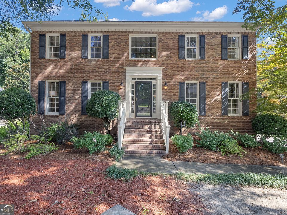 1st image of 164 Cloister Dr