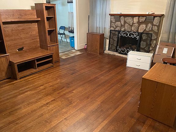 2nd image of 307 W Gilbreath St