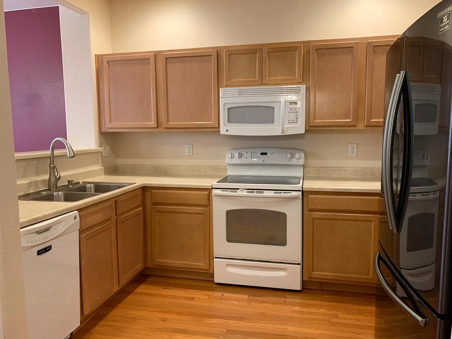 3 bed, 2.5 bath, 1486 sqft, $1,995 — Photo 4
