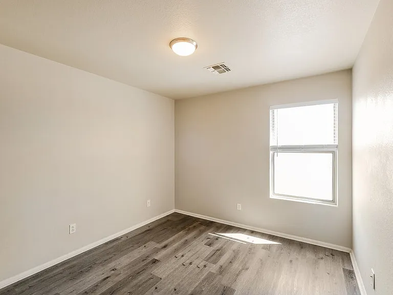 5023 W Ardmore Rd — Photo 14