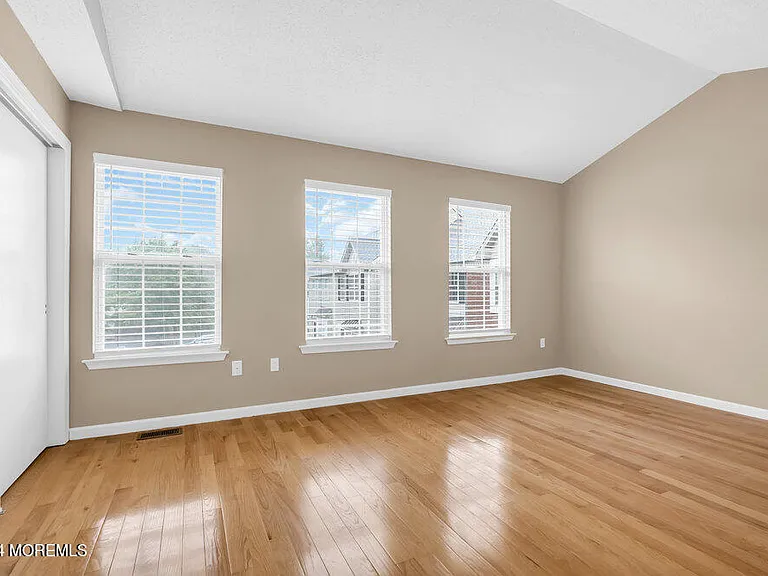 87 Richmond Ct S #93 — Photo 23