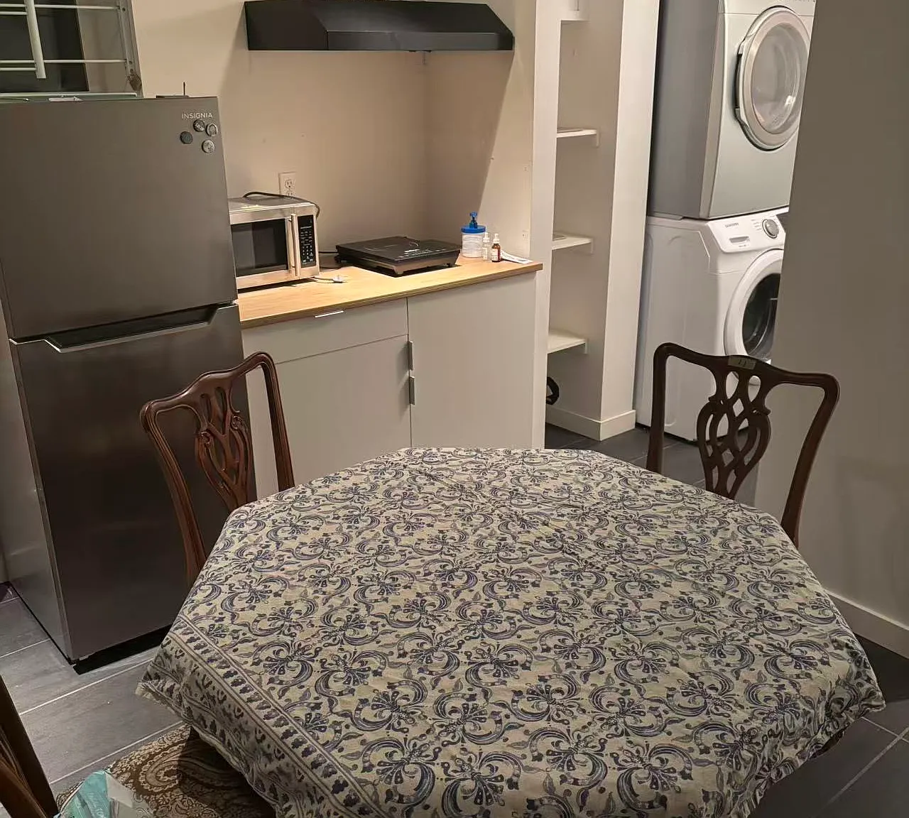 2 bed, 700 sqft, $2,000 — Photo 2