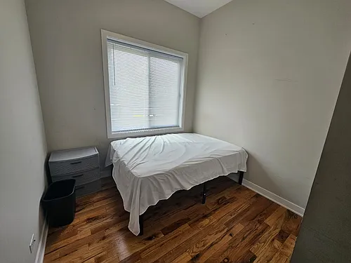 184 N Lamon Ave #3 Photo 1
