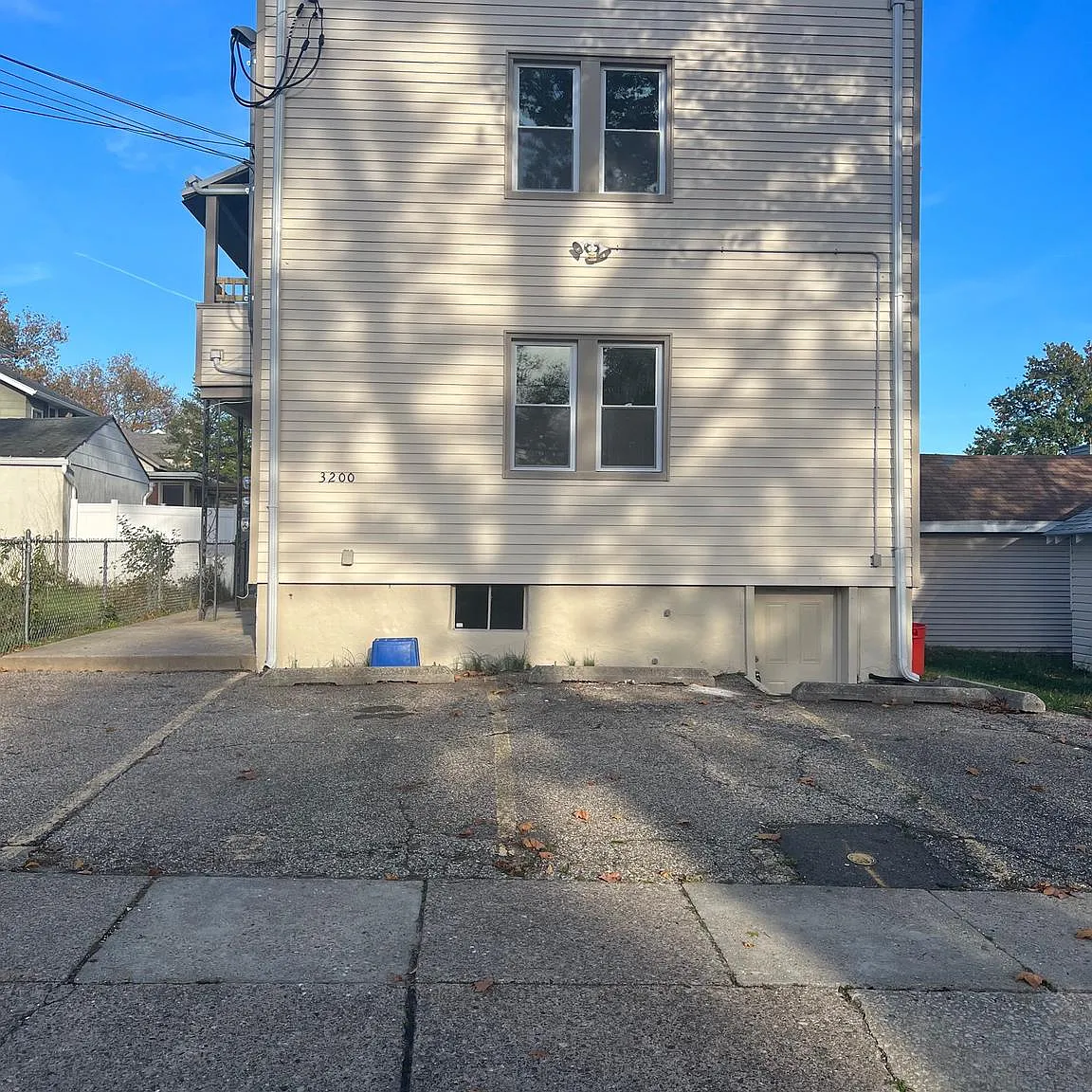 1 bed, 2288 sqft, $1,600 — Photo 1