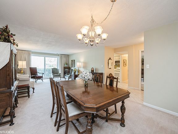 3rd image of 601 Lake Hinsdale Dr APT 104