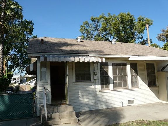 3rd image of 4994 Vincent Ave