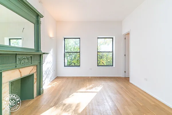 Rented by MySpaceNYC | media 18