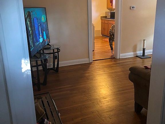 4th image of 115 Central Ave
