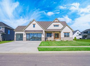 1753 Trailbrook Dr, Valparaiso, IN