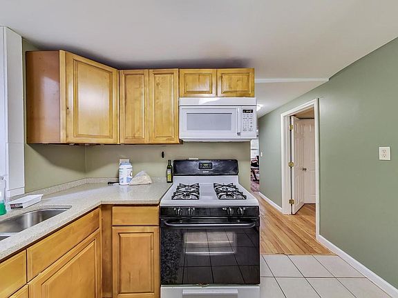 5th image of 319 S Leavitt St #G