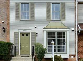 5725 Ridge View Dr, Alexandria, VA 22310