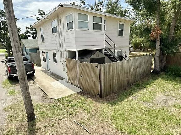 2nd image of 725 21st Ave S APT A