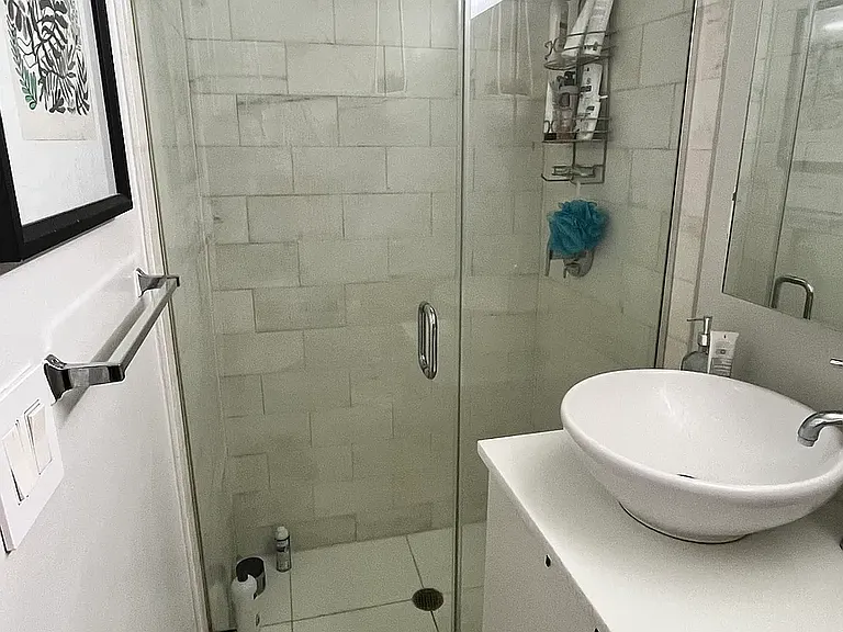 516 E 6th St #5C — Photo 10