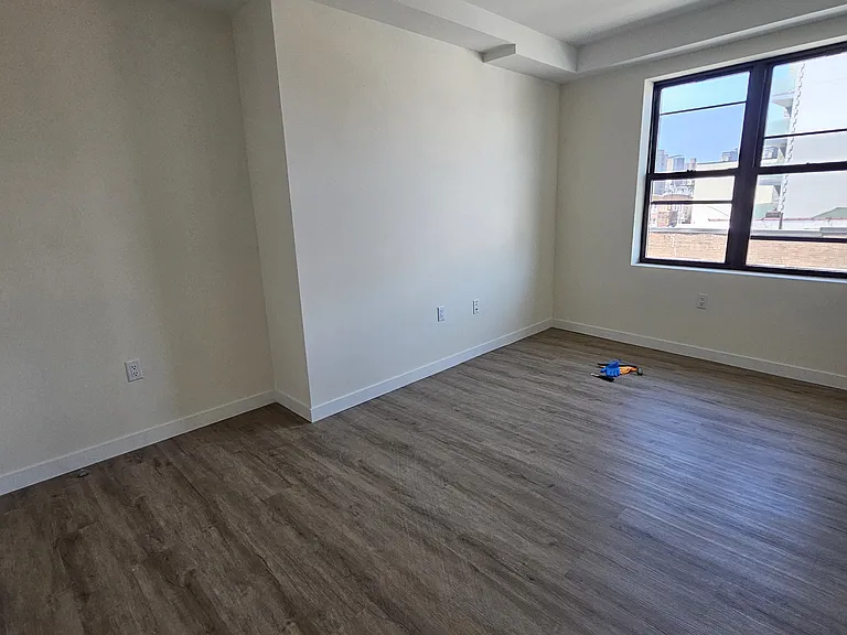 1102 Banner Ave #5 — Photo 5