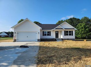 120 Christopher Dr, Rainsville, AL 35986