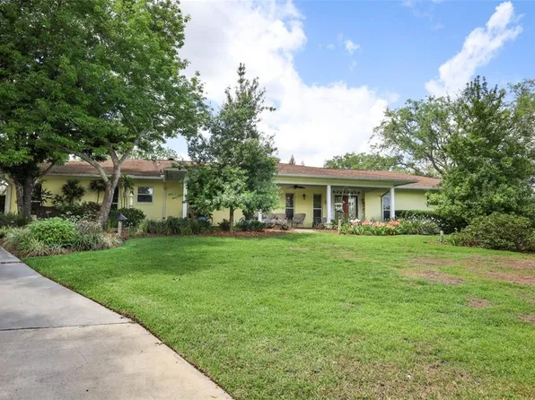 102 Pineview Cir, Altamonte Springs, FL 32714