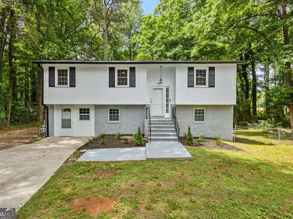 394 Burr Oak Ct, Lawrenceville, GA 30046