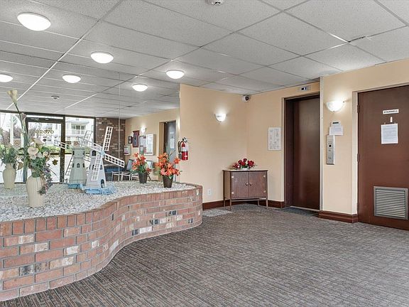 4th image of 32070 Peardonville Rd #203