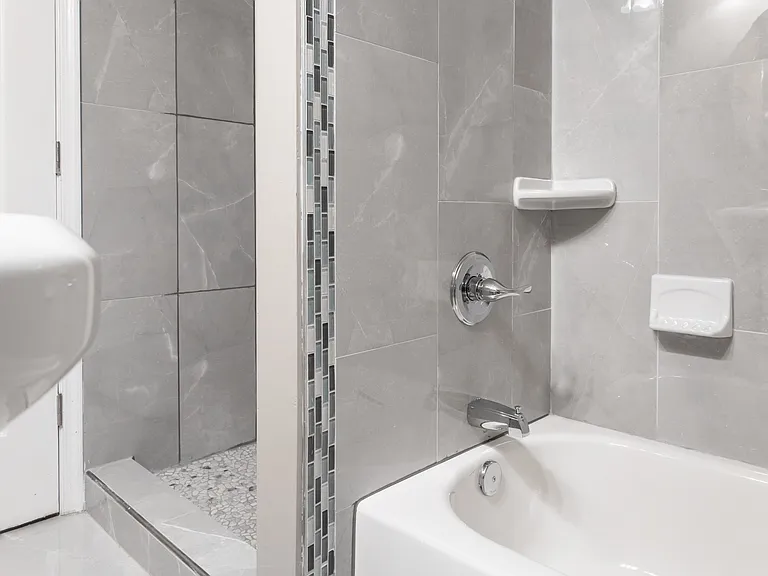 1430 N Broadway #1430 — Photo 17