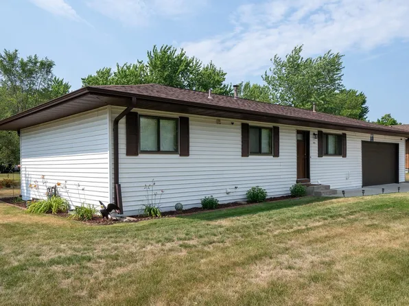 806 Callaway St E, Saint Joseph, MN 56374