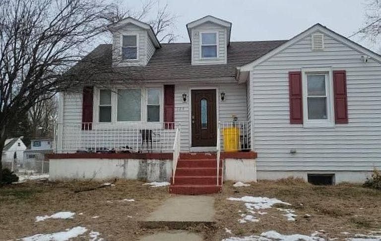 1st image of 124 Albemarle Ave