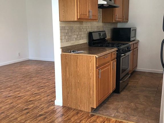 5th image of 1010 N Crescent Heights Blvd APT 2