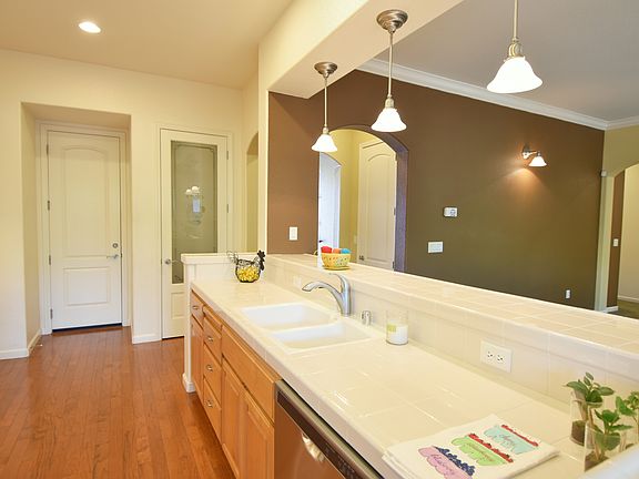 4th image of 5509 McLean Dr