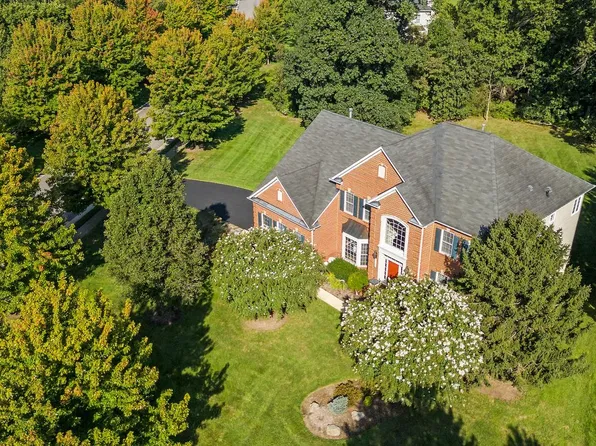 42586 Unbridleds Song Pl, Chantilly, VA 20152