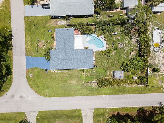 2nd image of 210 Anthony Ave SE