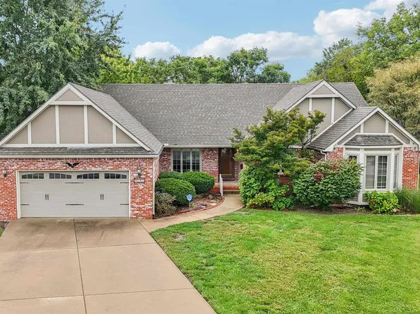 2717 N Beacon Hill Ct, Wichita, KS 67220