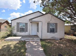 805 W University Dr, Portales, NM 88130