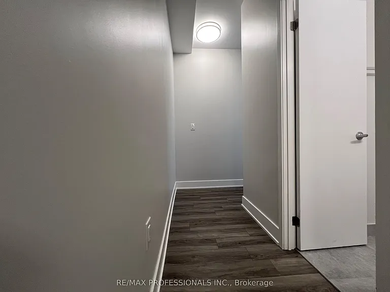 62 Dixfield Dr #121 — Photo 3