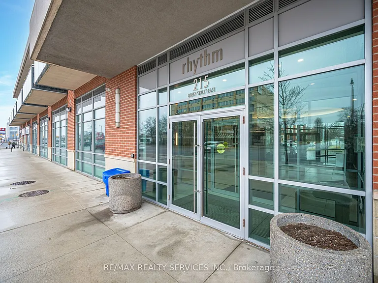 215 Queen St E #211 — Photo 3