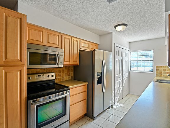 5th image of 3608 Bay Ct