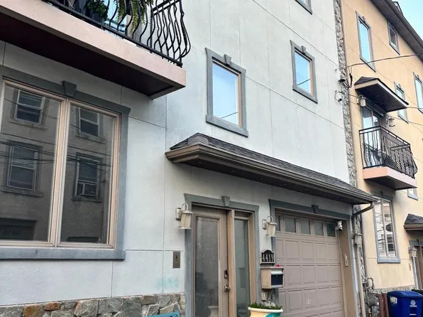 4419 Saint Davids St #34, Philadelphia, PA 19128