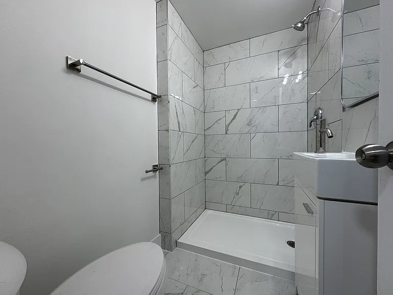12 Arrowhead Pl #LOWER — Photo 9