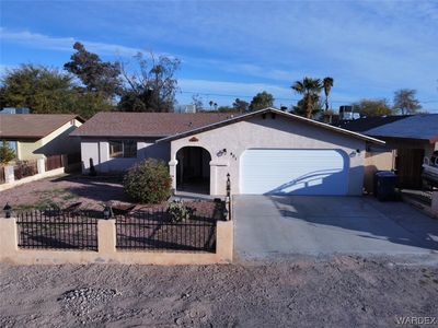 401 Fox Dr, Bullhead City, AZ, 86442