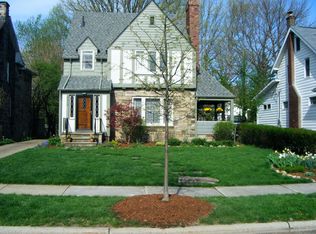2528 Princeton Rd, Cleveland Heights, OH 44118