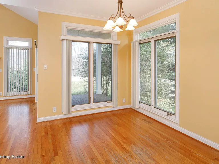 9511 Felsmere Cir — Photo 18