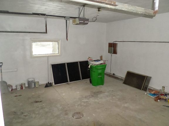 3rd image of 267 S Belvoir Blvd