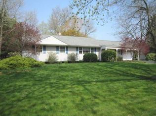 42 Grandin Dr, Flemington, NJ 08822