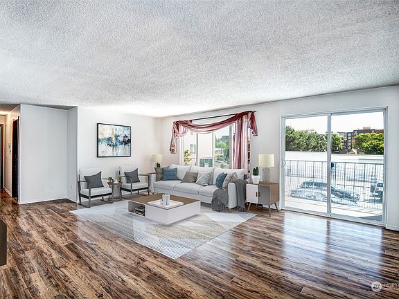 4th image of 12300 28th Avenue NE #108