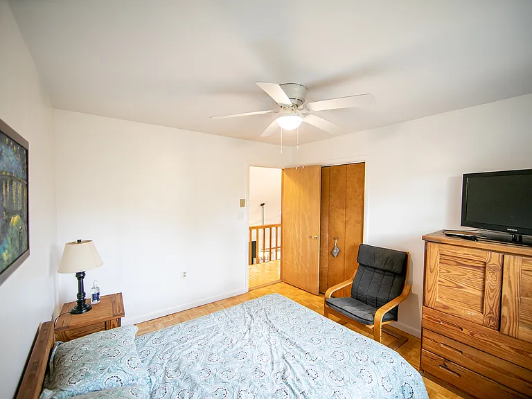 115 Sterling Cir — Photo 7