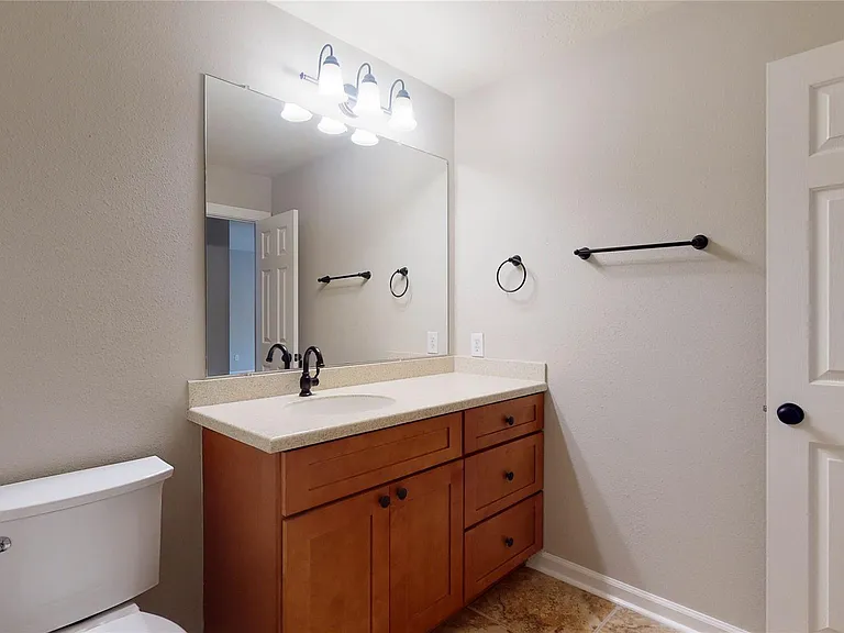 20802 Newbury Park Dr — Photo 43