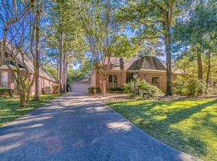 14 Tree Crest Cir, Spring, TX 77381