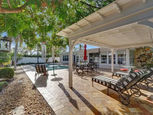 2201 NE 31st St, Lighthouse Pt, FL 33064