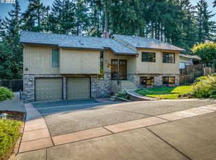 17194 Stanhelma Dr, Gladstone, OR 97027